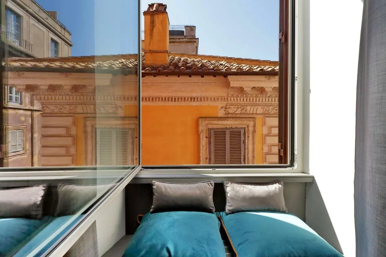 Roma Five Suites 2*,